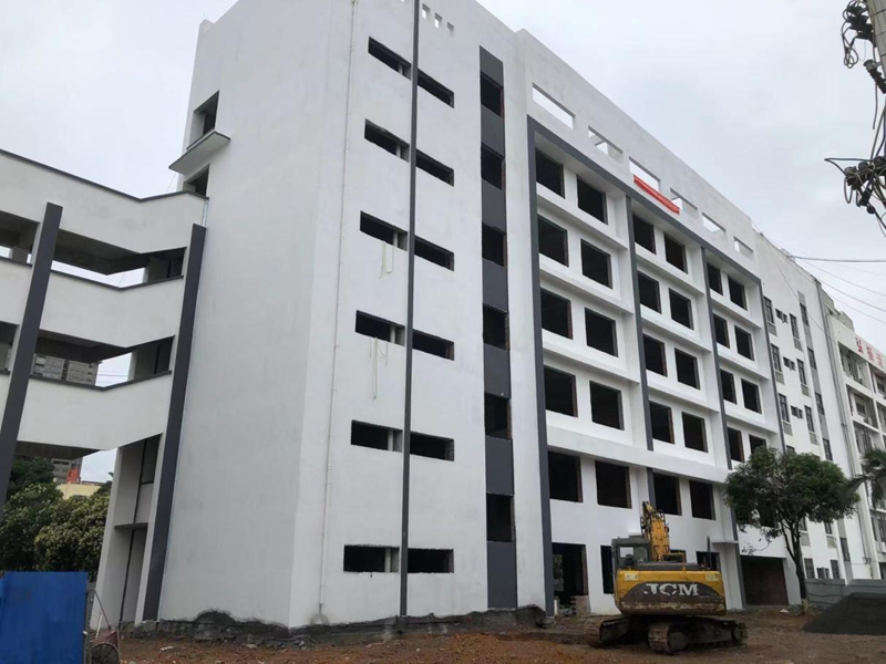 2020年12月來(lái)賓市第八中學(xué)教學(xué)綜合樓二期工程，預(yù)算金額約386萬(wàn)元